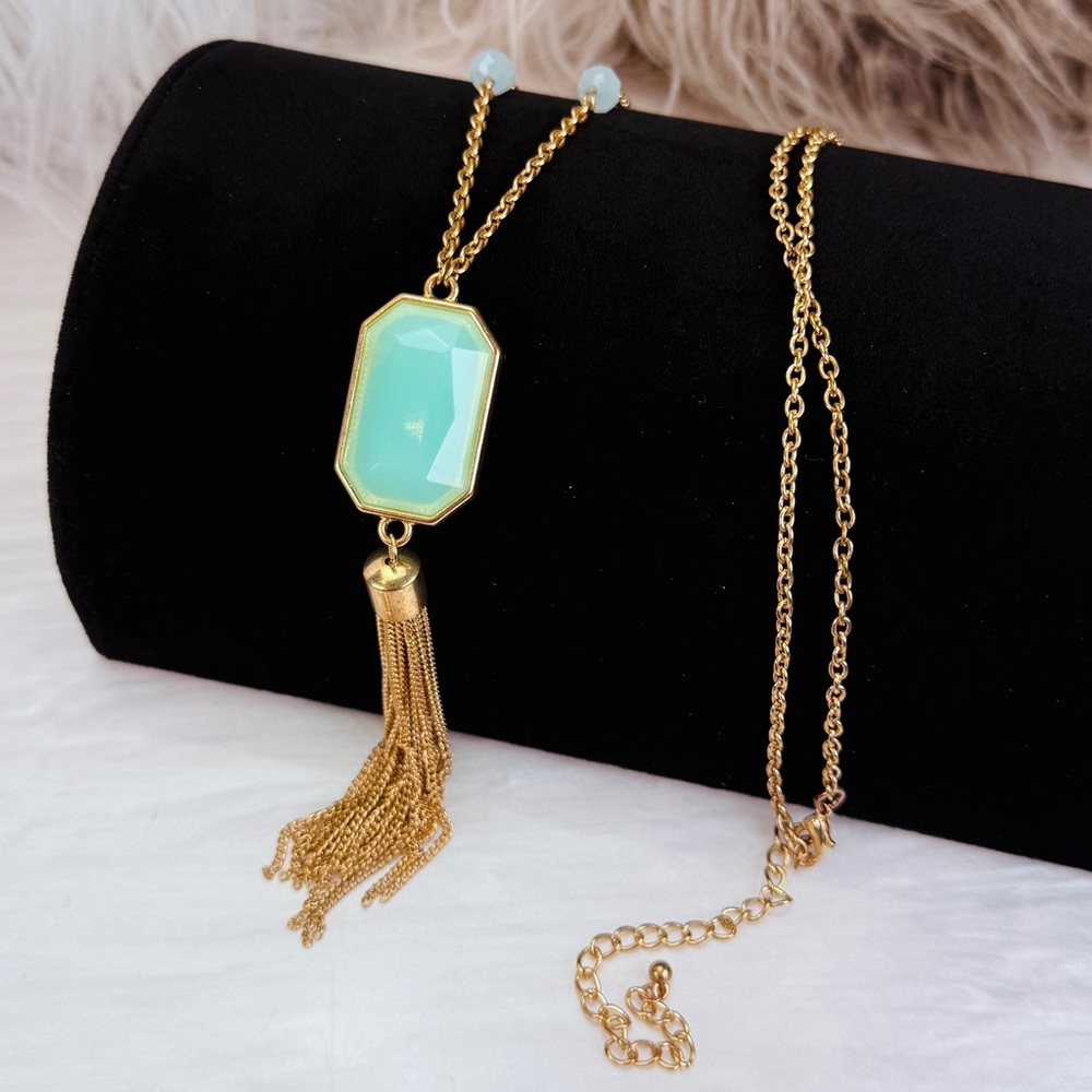 Goldtone, fringe pendant, long costume necklace - Picture 8 of 13